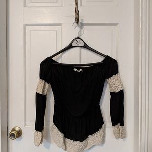 Double Zero off the shoulder shirt